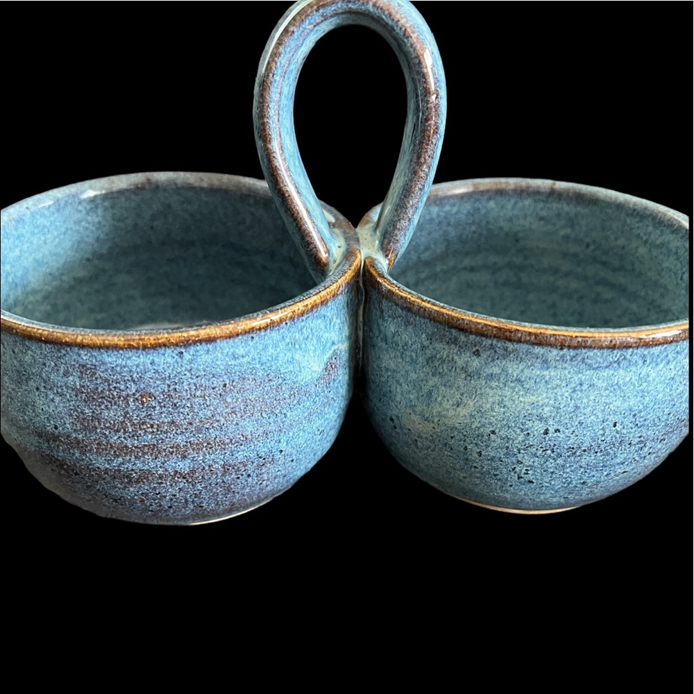 Vintage Pottery Condiment Set. Signature on bottom blue - Picture 3 of 7